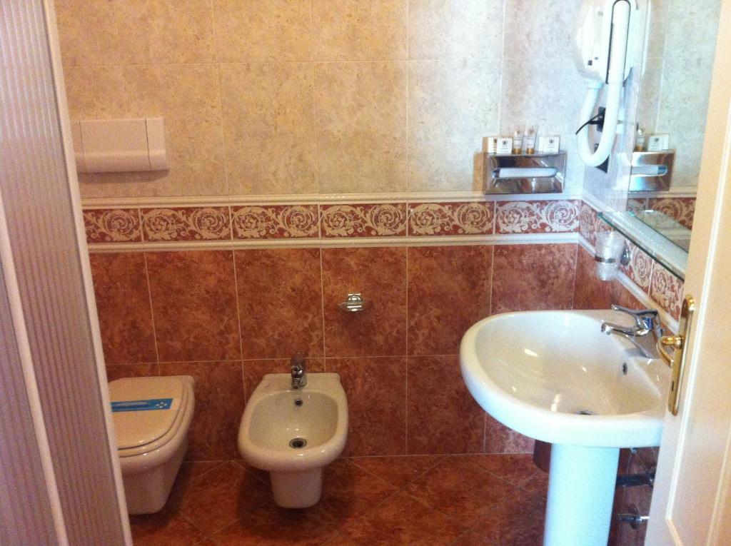ברשה Hotel Impero חדר תמונה