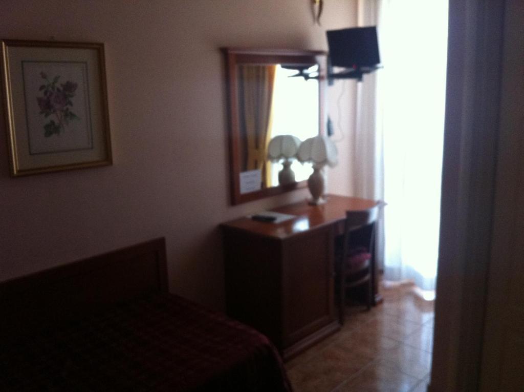 ברשה Hotel Impero חדר תמונה