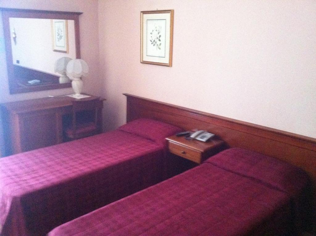 ברשה Hotel Impero חדר תמונה